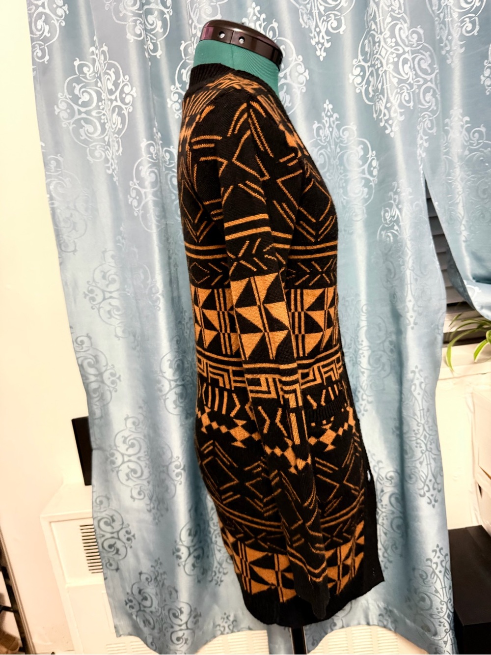 A+RO Black and Camel Geometric Knit Cardigan - Picture 2 of 4